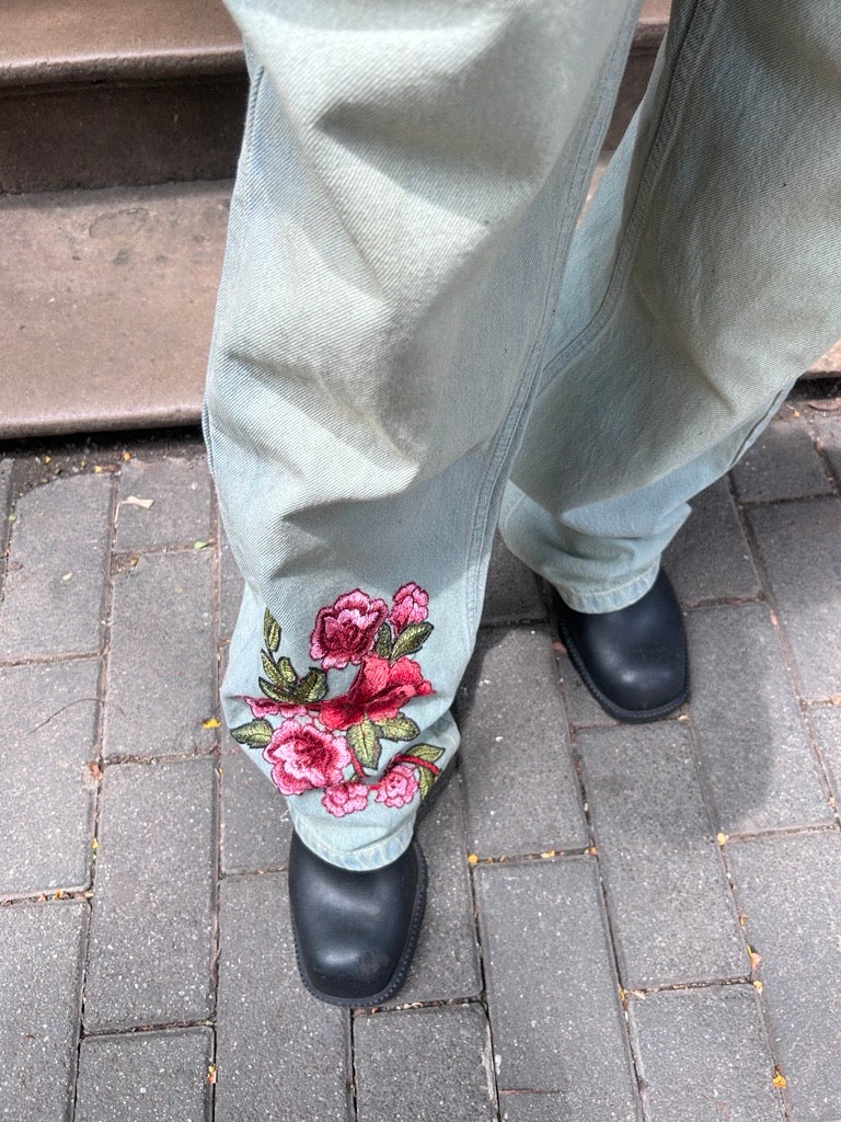 Flora Embroidery Jean